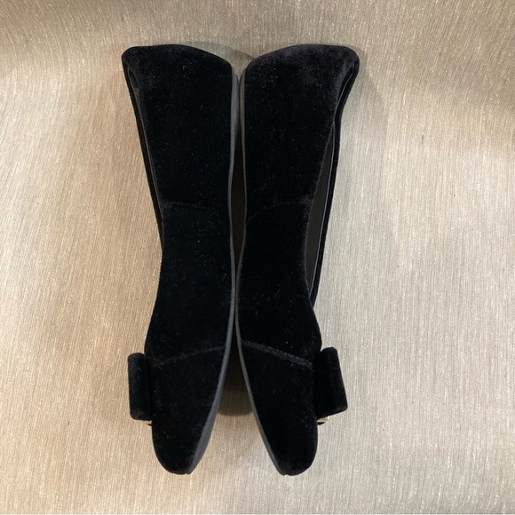 KATE SPADE Sz 8.5 Velvet Round Toe Cap Metal Accent Ballet Flats Shoes - Picture 5 of 9